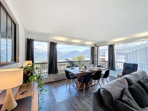 3-room apartment with balcony and parking in Combloux