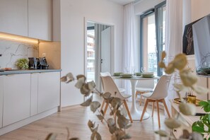 Comfort Apartment | Living room | Flat-screen TV - RentPlanet - Apartament Grzegórzecka (Kraków)