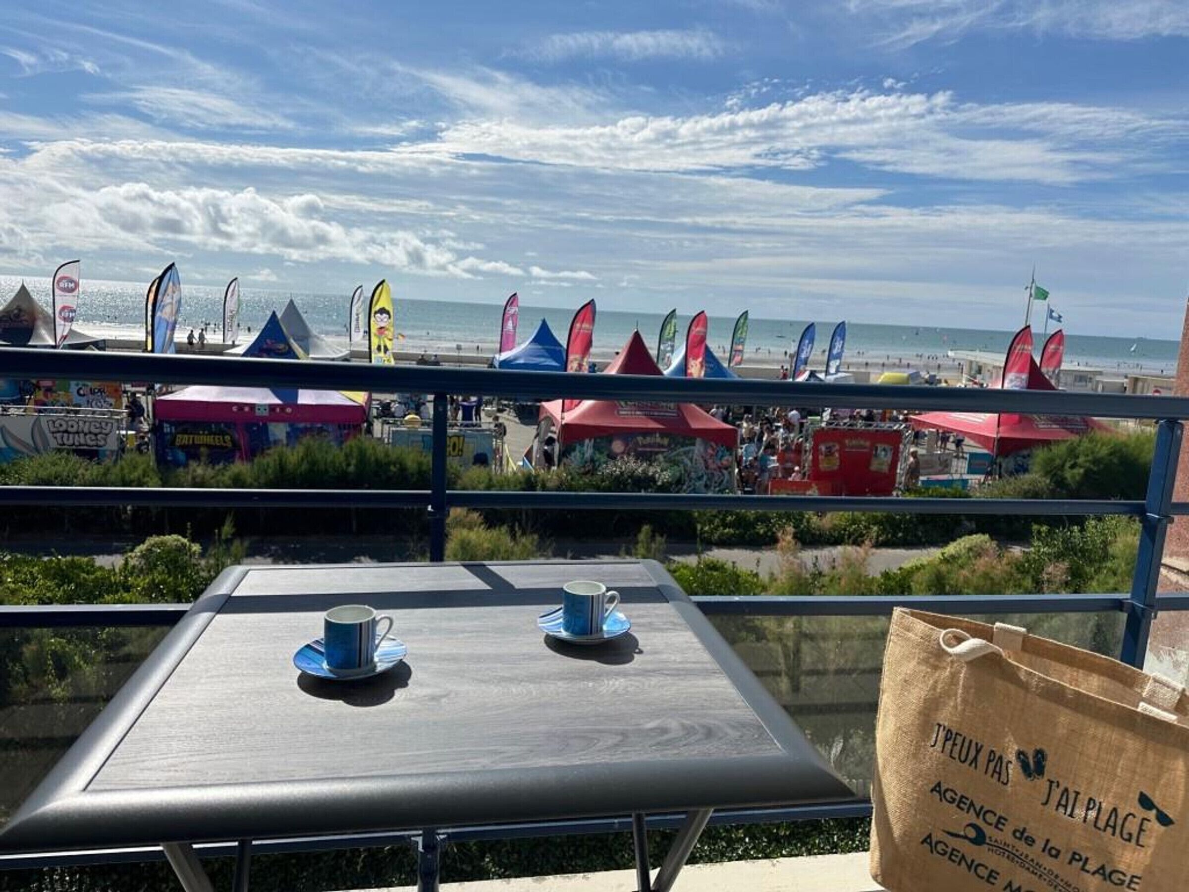 المنطقة المحيطة بالمنشأة