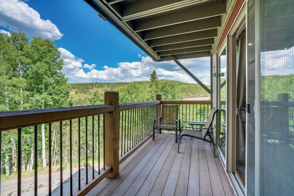 Apartment (2 Bedrooms) | Front of property - Pet-friendly Apt w/ Views: 6 Mi to Keystone Resort (Silverthorne)