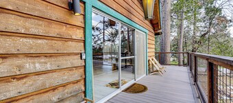 Peaceful Wooden Cabin, 2 Mi to Bass Lake!