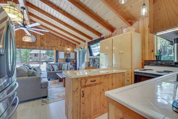 House (2 Bedrooms) | Interior