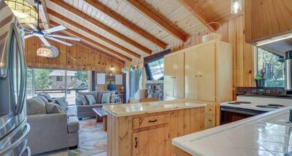 Peaceful Wooden Cabin, 2 Mi to Bass Lake!