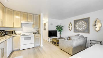 Apartment (1 Bedroom) | Interior