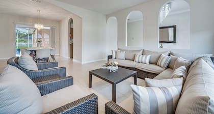 Fully Furnished Home w/ Pool 31+ Night Stays