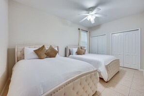 House (4 Bedrooms) | Interior - Private Pool & Lanai: Family Home in Haines City! (Haines City)