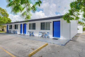 Interior - Pet-friendly Hallandale Beach Condo Near Boardwalk (Hallandale Beach)