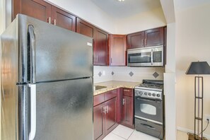 Interior - Pet-friendly Hallandale Beach Condo Near Boardwalk (Hallandale Beach)