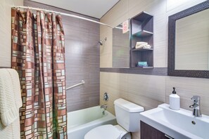 Apartment (1 Bedroom) | Interior - Pet-friendly Hallandale Beach Condo Near Boardwalk (Hallandale Beach)