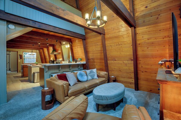 House (3 Bedrooms) | Interior