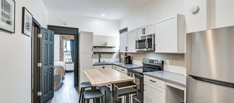 Apartment w/ Deck in Albany, Walk to Downtown!