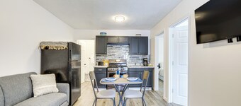 Walkable Barberton Apartment: 9 Mi to Akron!