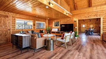 House (5 Bedrooms) | Front of property