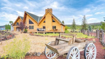 House (5 Bedrooms) | Interior