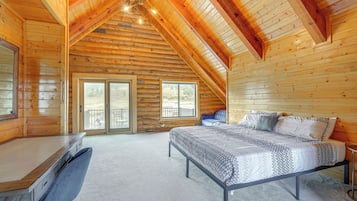 House (5 Bedrooms) | Interior