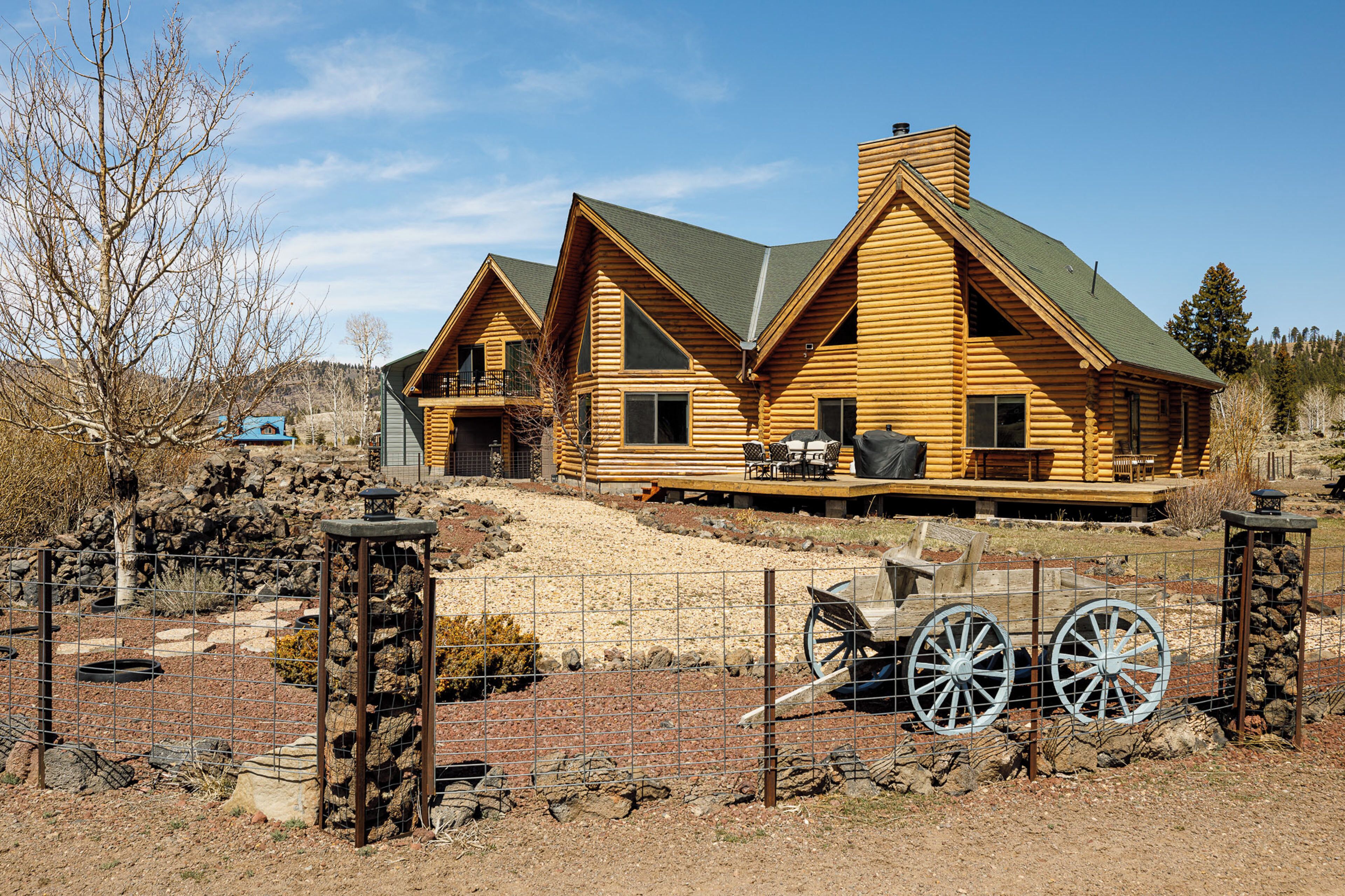 House (5 Bedrooms) | Interior