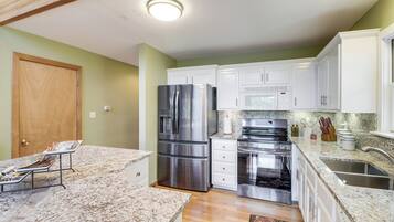 House (1 Bedroom) | Interior