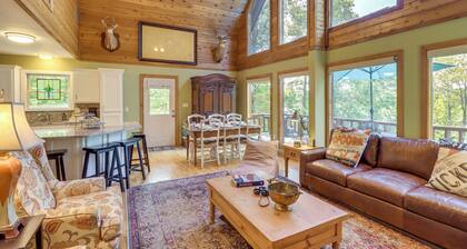 Peaceful Greers Ferry Cabin w/ Deck & Lake View!