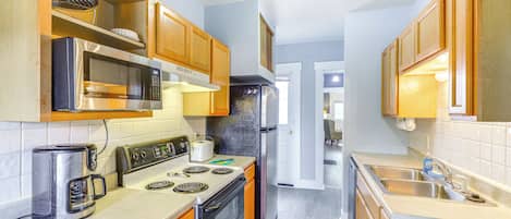 House (2 Bedrooms) | Interior