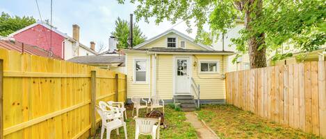 House (2 Bedrooms) | Property grounds