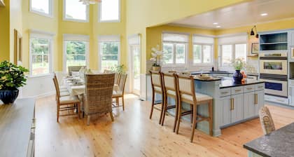8 Mi to Ocean City Beach: Renovated Maryland Home