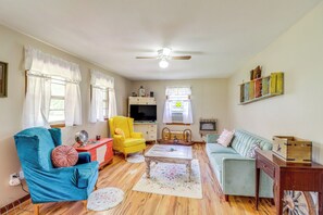 House (3 Bedrooms) | Interior