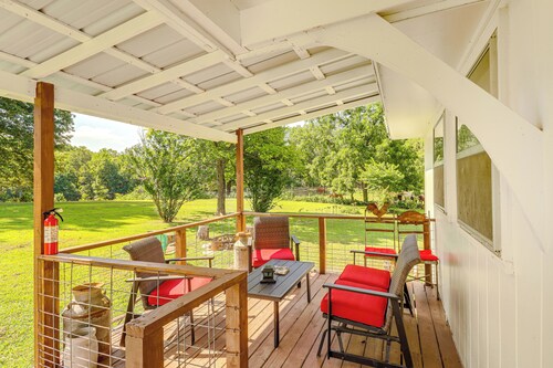 Horses Welcome: Marble Falls Home w/ Grill!