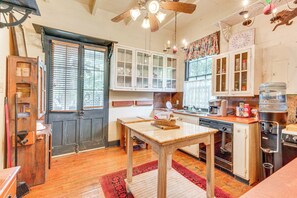 Microwave, oven, stovetop, dishwasher