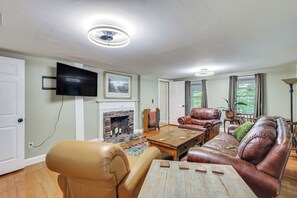 House (5 Bedrooms) | Interior