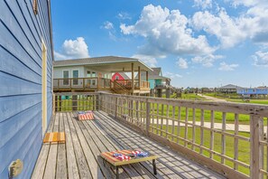 House (2 Bedrooms) | Interior - Walk to Sand: Surfside Beach Getaway w/ Deck (Freeport)