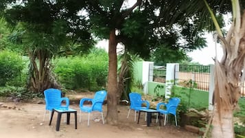 Khuôn viên nơi lưu trú
