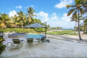 5 bedrooms - All-inclusive Ocean View Cap Cana Villa With Chef Butler Maid Pool Jacuzzi Eden Roc Beach Access (Punta Cana)