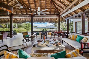 Villa | 5 bedrooms - All-inclusive Ocean View Cap Cana Villa With Chef Butler Maid Pool Jacuzzi Eden Roc Beach Access (Punta Cana)