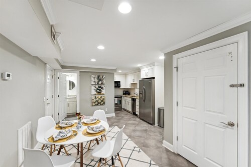 West Taylor Garden Retreat