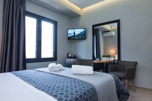 Iron/ironing board, free cots/infant beds, free WiFi, bed sheets - Elegant Rooms Athens (Athens)