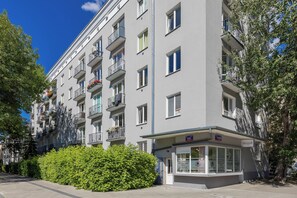 Front of property - Apartment in Saska Kępa by Renters (Warsaw)
