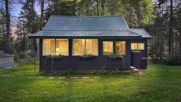 Cabin, 2 Bedrooms | Exterior