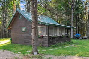 Cabin, 2 Bedrooms | Exterior - Rustic Willow Retreat - Outdoor Adventures 2 Bedroom Cabin by RedAwning (Hazelhurst)