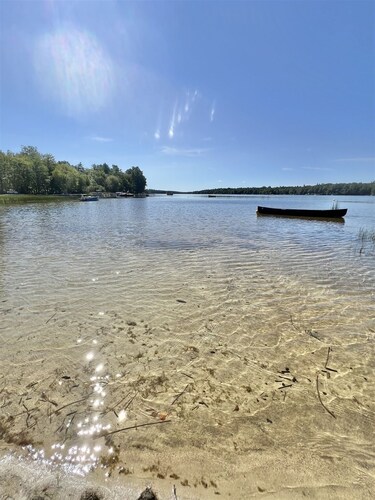 Boomfish Limit 5 2 Bedroom Cottage by RedAwning