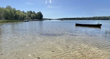 Boomfish Limit 5 2 Bedroom Cottage by RedAwning