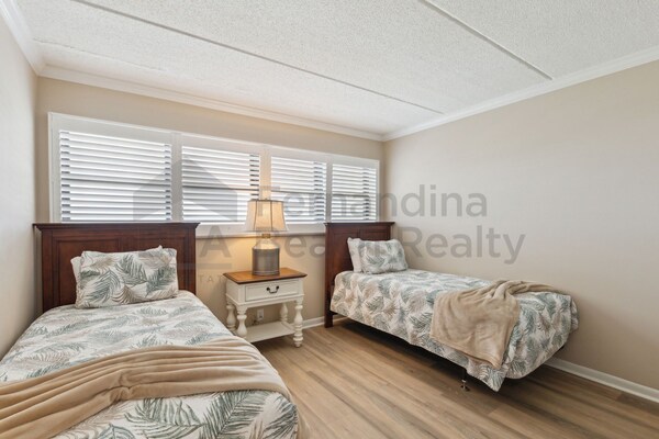 557 Amelia By The Sea 3 Bedroom Condo By Redawning - Seaside Park, Fernandina Beach