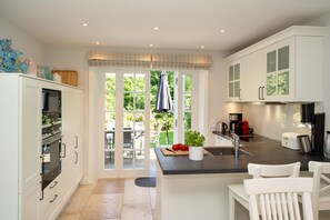 Imagen sin descripción, 3 de 38, botón