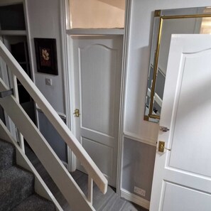 Interior - 4 Bedroom Luxury Home with Garden in East London (Ilford)