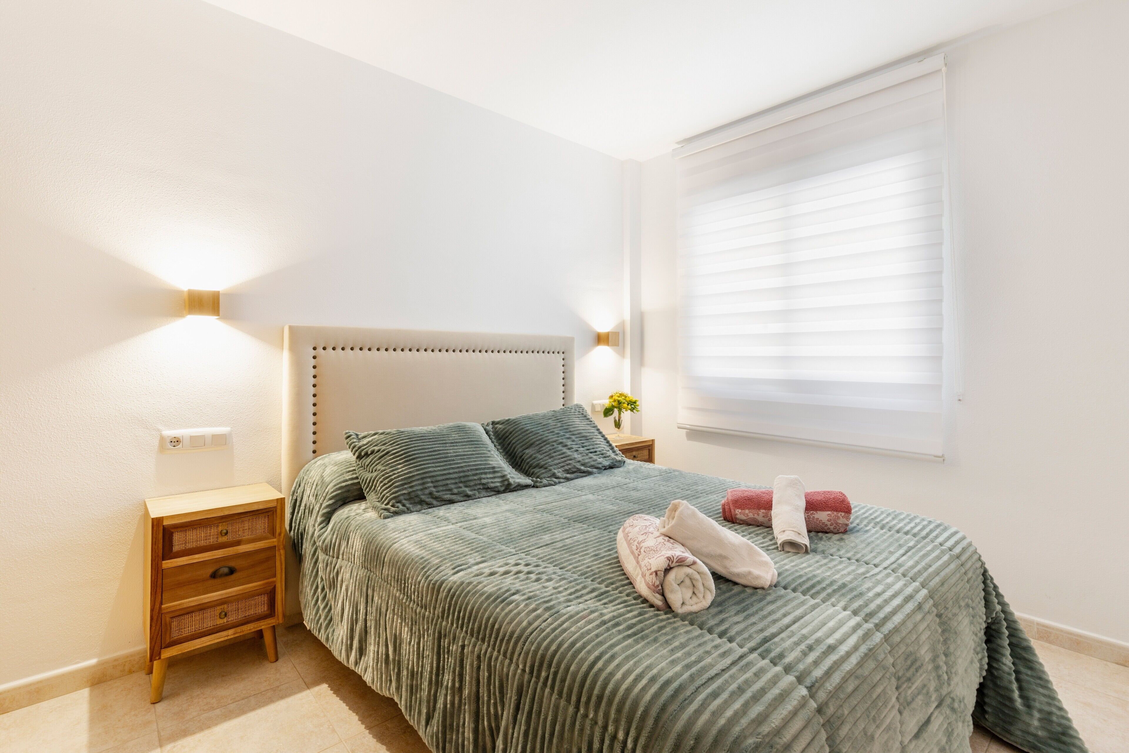 2 bedrooms, iron/ironing board, free WiFi, bed sheets