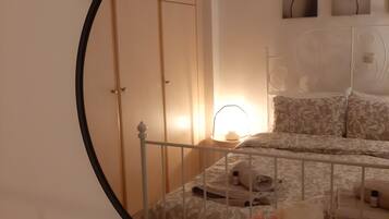 1 bedroom, iron/ironing board, free WiFi, bed sheets