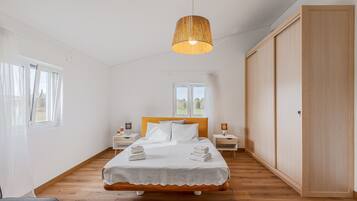 3 habitaciones, tabla de planchar con plancha y wifi gratis