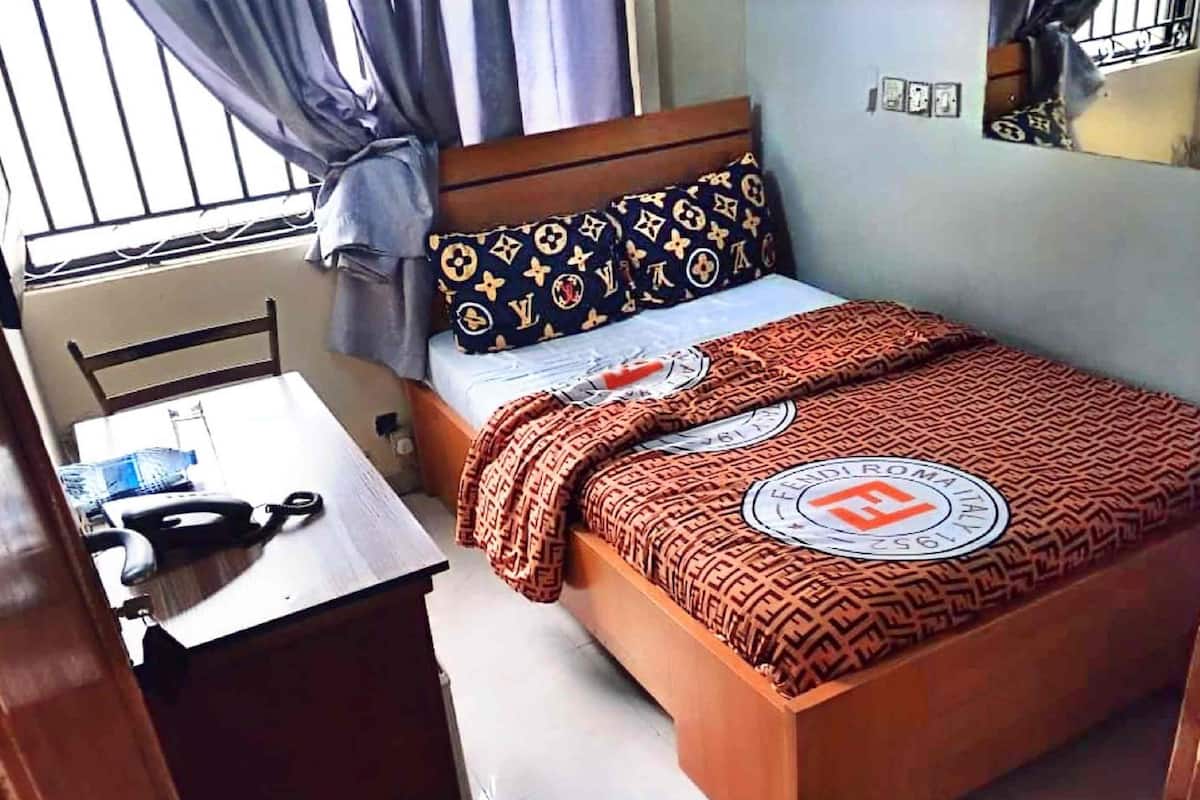 Studio | 1 bedroom, desk, laptop workspace, free WiFi