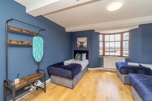 3 chambres, fer et planche à repasser, Wi-Fi gratuit, draps fournis