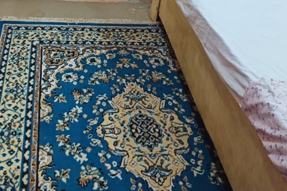 WiFi (free), bed sheets