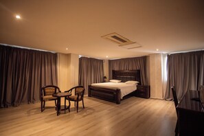 Khu vực làm việc phù hợp cho laptop 